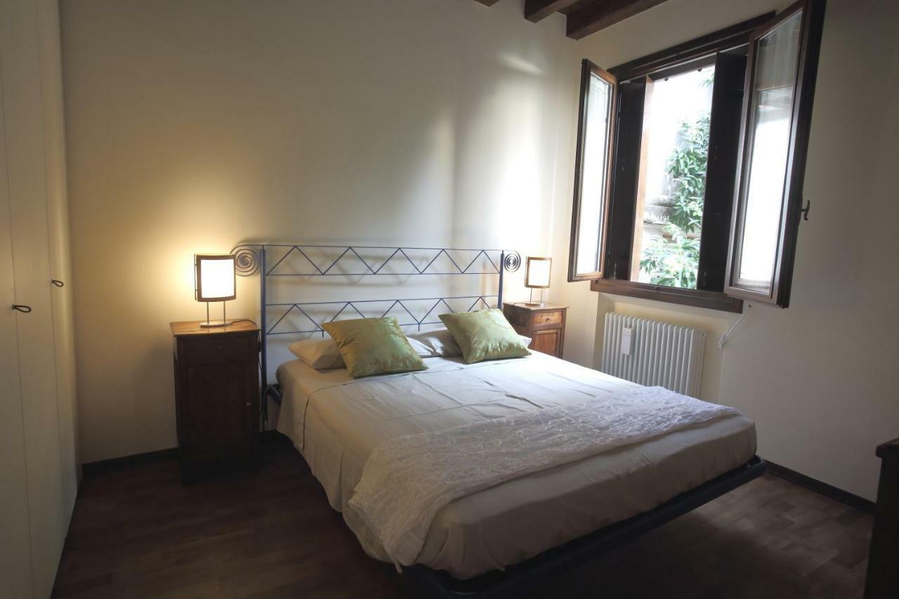 Dimora Cecilia, Nel Cuore Della Citta Vicenza Buitenkant foto